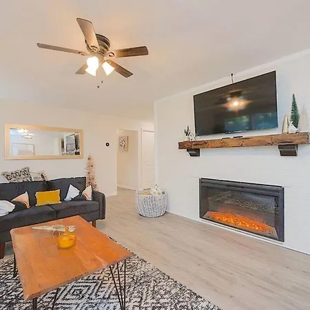 Next To Cnu New Listing With Beautiful Finishes Villa